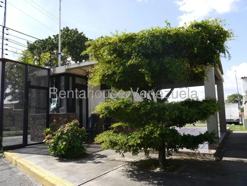 Casa (Duplex) en Venta en Los Rastrojos, Lara - 28