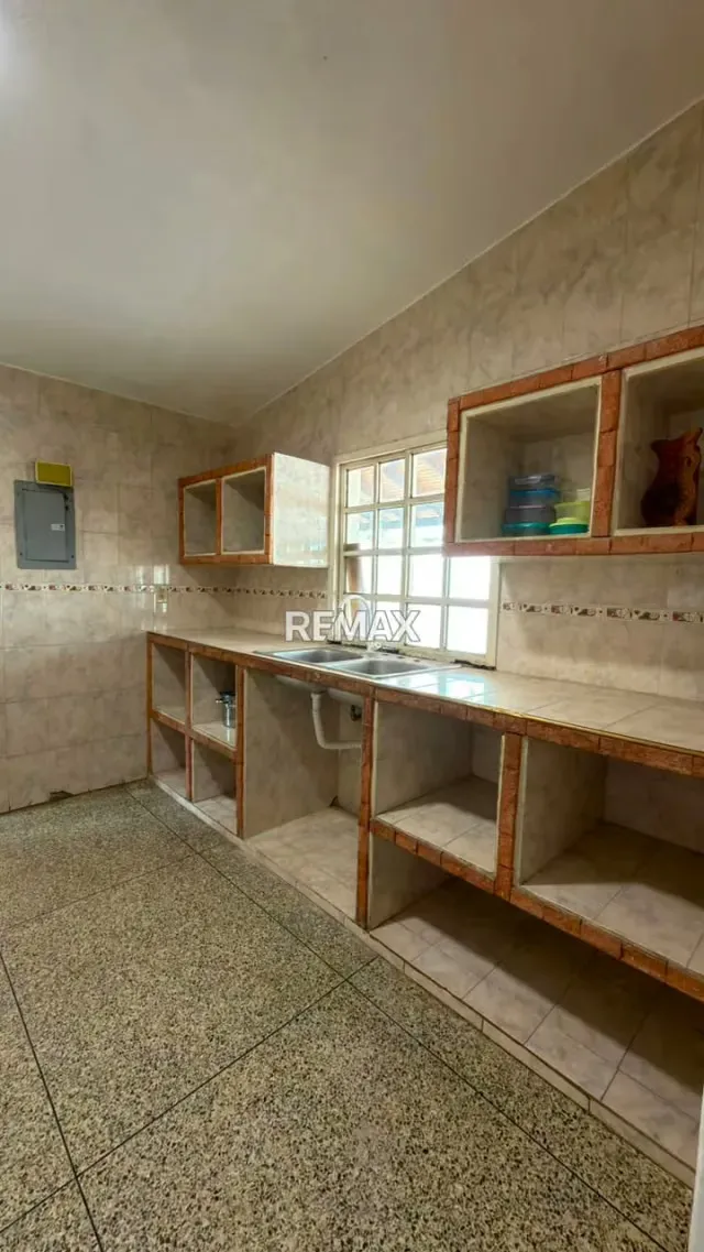 SE VENDE CASA EN URB CORINSA CAGUA - 2