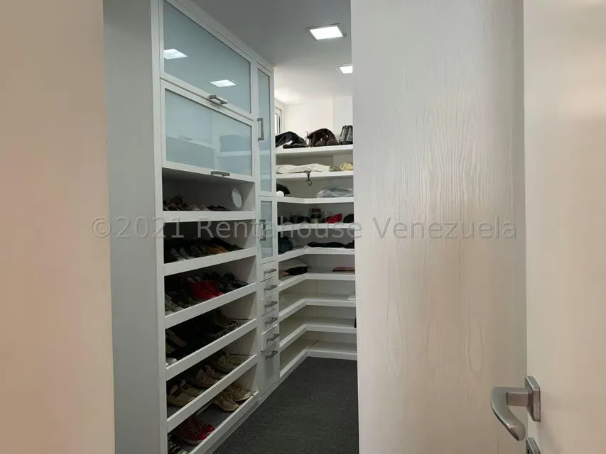 Casa (Multipes Niveles) en Venta en La Lagunita Country Club, Distrito Metropolitano - 41