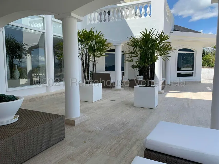 Casa (Multipes Niveles) en Venta en La Lagunita Country Club, Distrito Metropolitano - 8