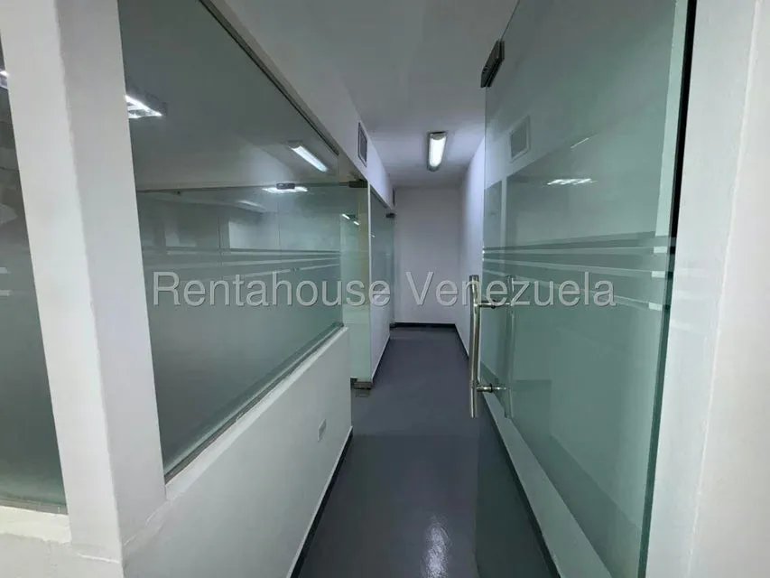 Oficina en Alquiler en Chuao, Distrito Metropolitano - 12