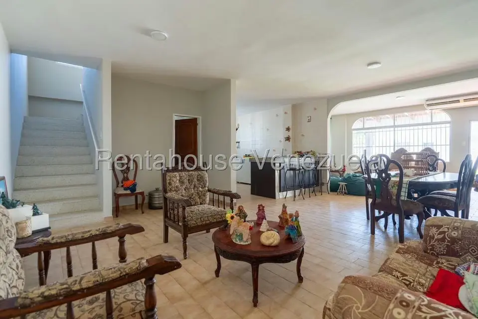 Casa (Duplex) en Venta en Ciudad Balneario Higuerote, Miranda - 24