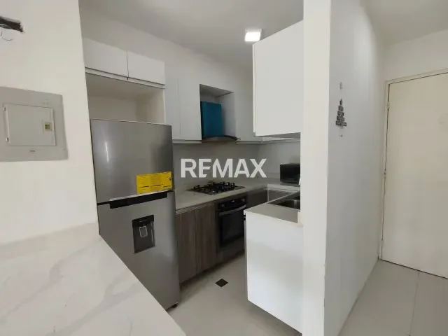 Venta de Acogedor de Apartamento en la Urbanización Miravila Parque Caiza - 7