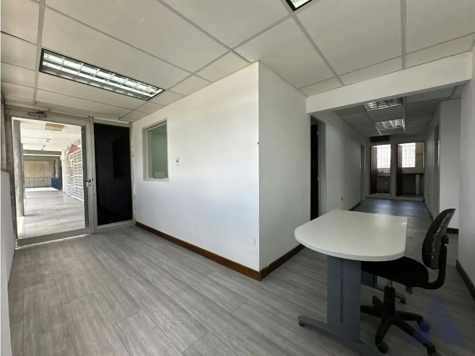 Vendo local/centro medico 112m2 El Marques 1728 - 19
