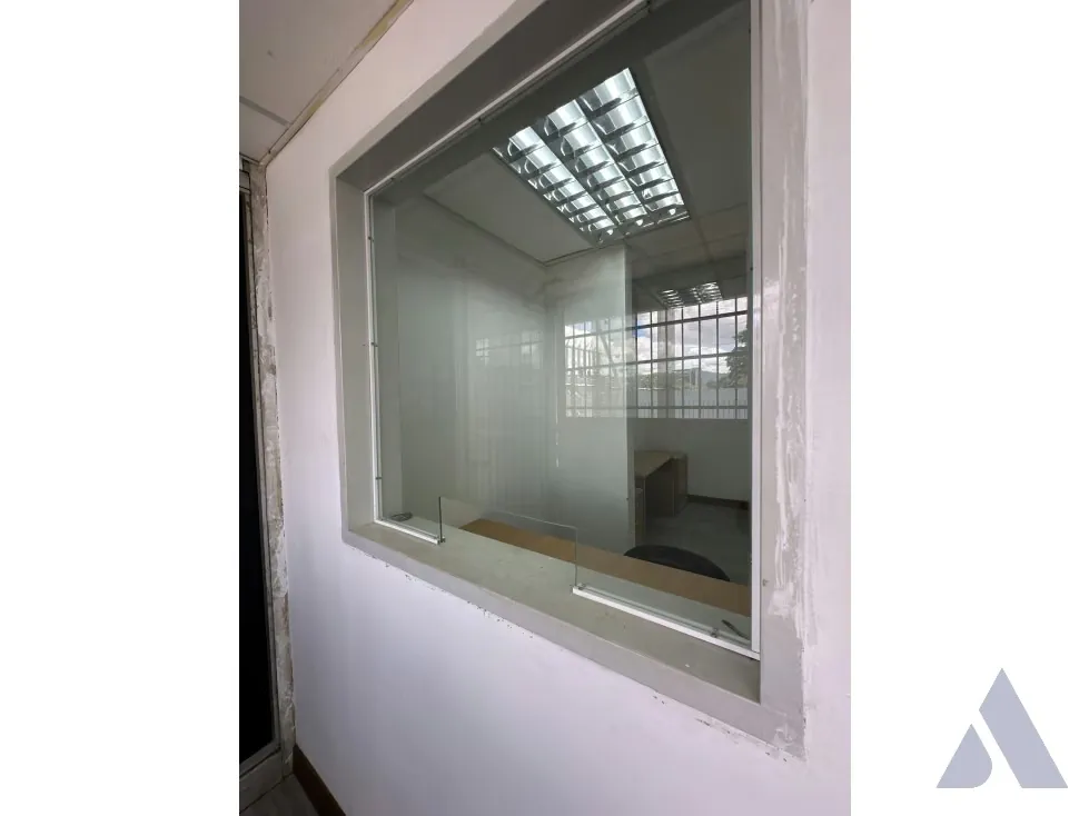 Vendo local/centro medico 112m2 El Marques 1728 - 20