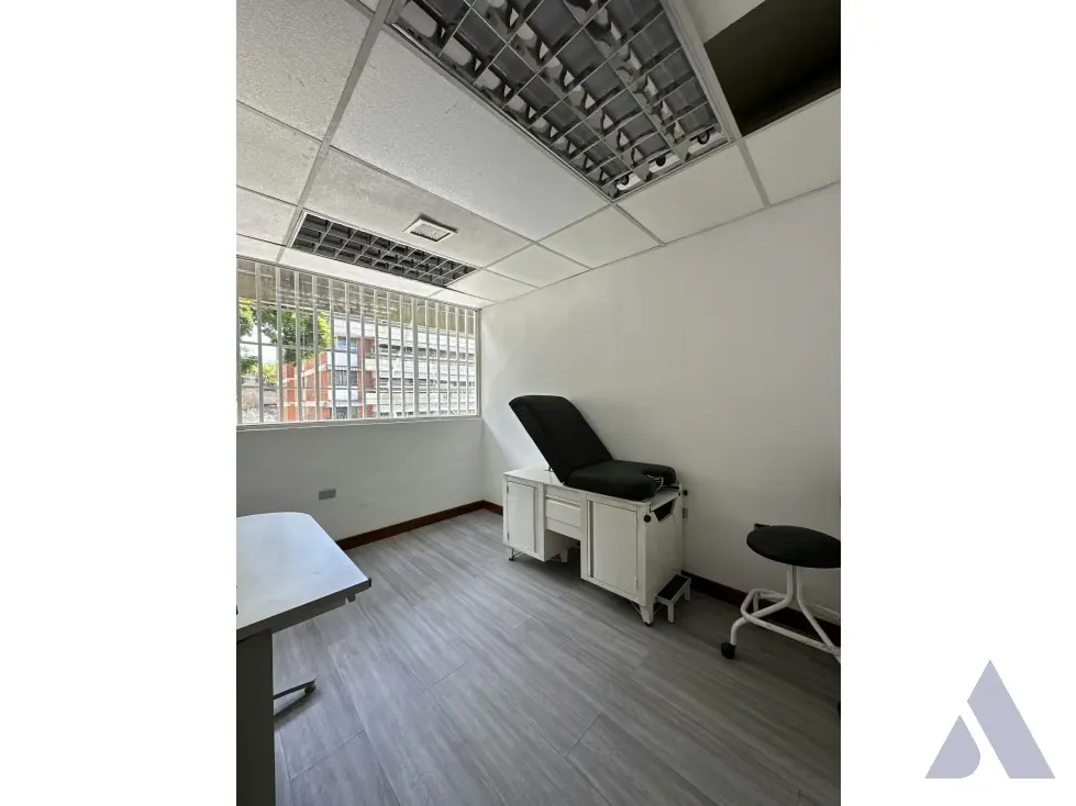 Vendo local/centro medico 112m2 El Marques 1728 - 8