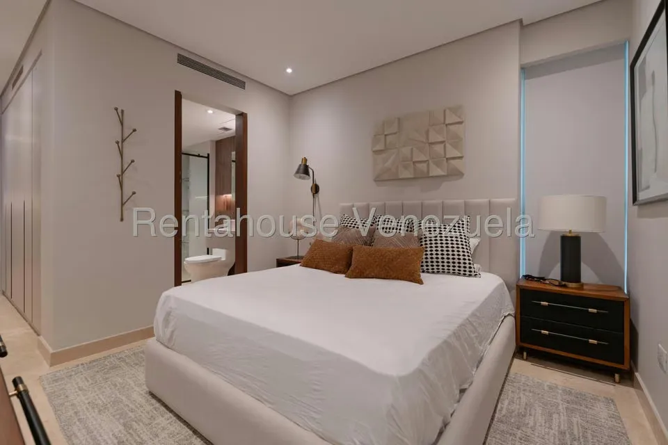 Apartamento (1 Nivel) en Alquiler en La Castellana, Distrito Metropolitano - 33