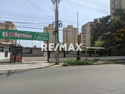 Se presenta en Venta Terreno con una inigualable oportunidad de Inversión y Desarrollo en Calle 67 Cecilio Acosta con Av 8 Santa Rita Maracaibo Zulia