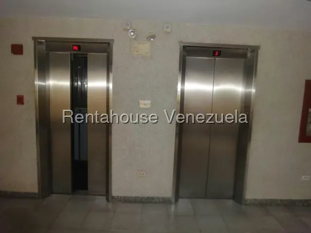 Apartamento (1 Nivel) en Alquiler en Macaracuay, Distrito Metropolitano - 36