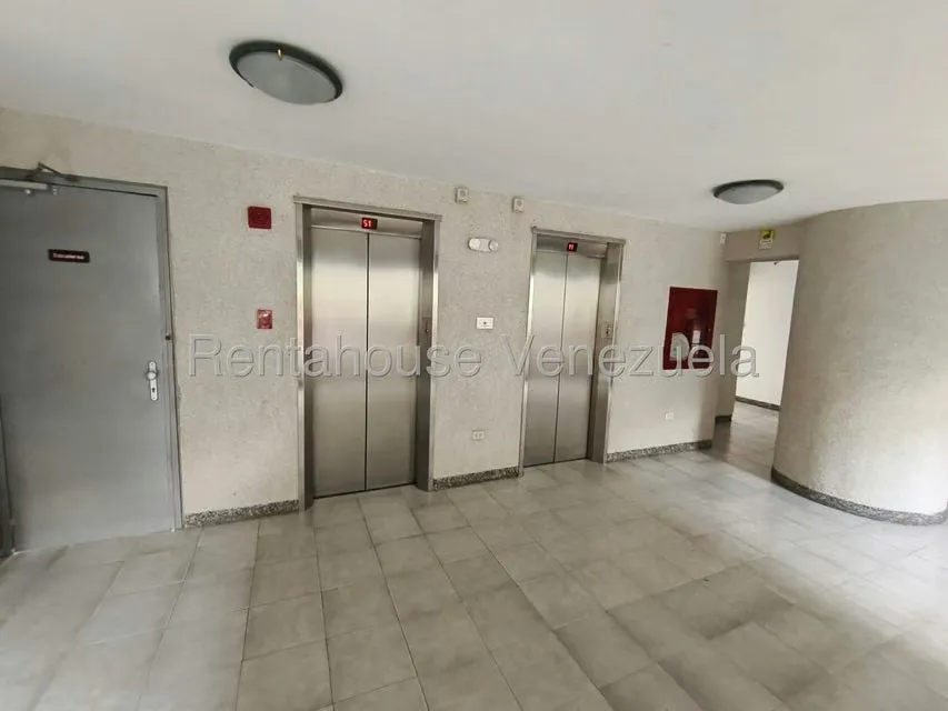 Apartamento (1 Nivel) en Alquiler en Macaracuay, Distrito Metropolitano - 40