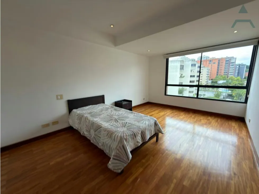 Se alquila Apto 281m² 3h+s/3.5+sb/3p Colinas de Valle Arriba - 12