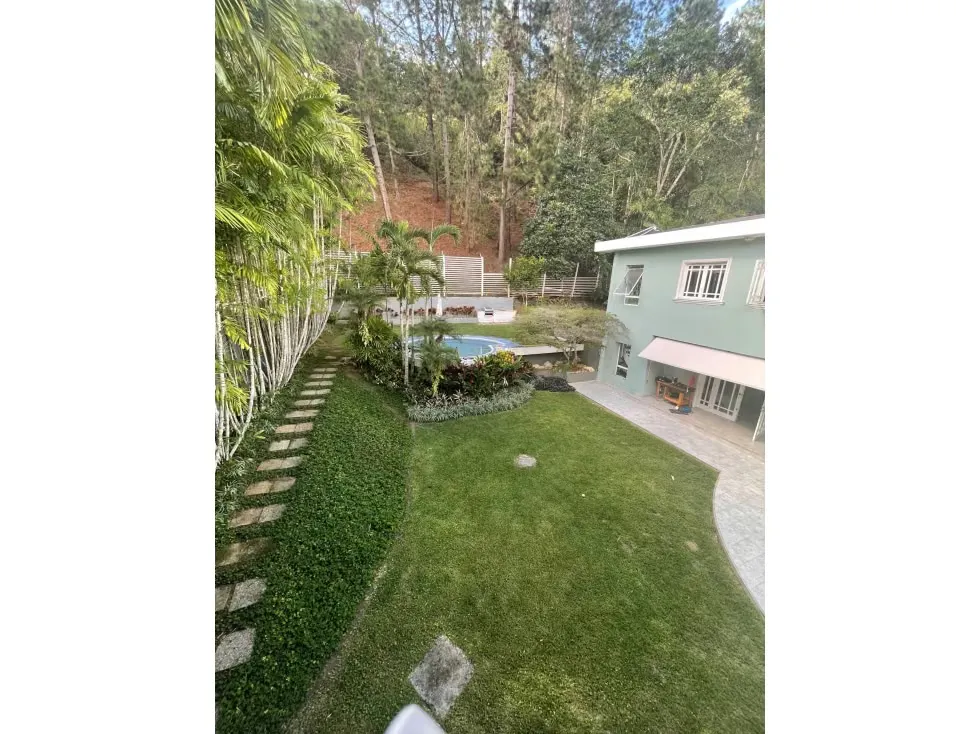 Casa exclusiva en venta La Lagunita,Country Club 784mts/5H/7B/10PE - 19