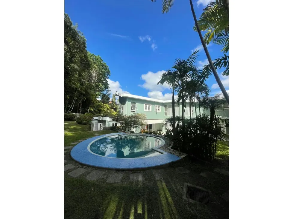 Casa exclusiva en venta La Lagunita,Country Club 784mts/5H/7B/10PE - 21