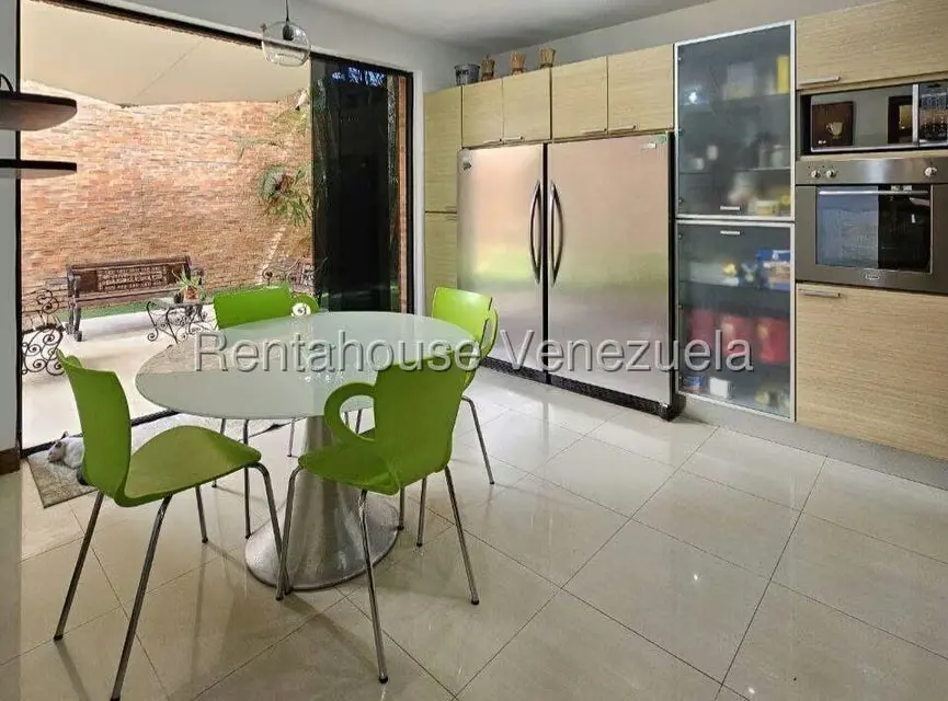 Casa (Duplex) en Venta en Prados del Este, Distrito Metropolitano - 15