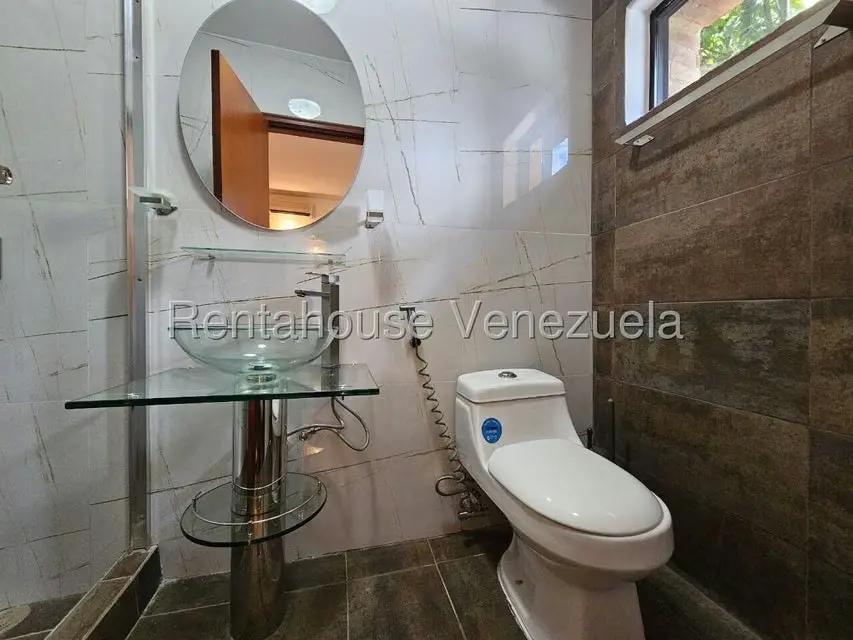 Casa (Duplex) en Venta en Prados del Este, Distrito Metropolitano - 18