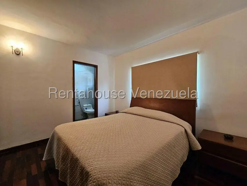 Casa (Duplex) en Venta en Prados del Este, Distrito Metropolitano - 27