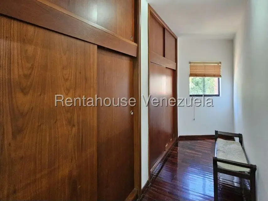 Casa (Duplex) en Venta en Prados del Este, Distrito Metropolitano - 29