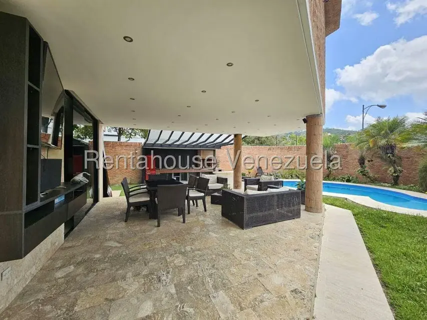 Casa (Duplex) en Venta en Prados del Este, Distrito Metropolitano - 49
