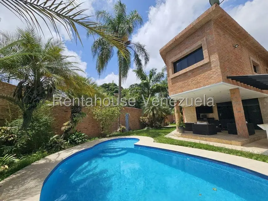 Casa (Duplex) en Venta en Prados del Este, Distrito Metropolitano - 52