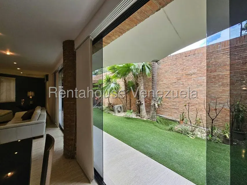 Casa (Duplex) en Venta en Prados del Este, Distrito Metropolitano - 9