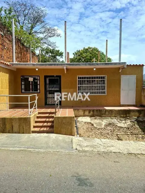 EN VENTA LOCAL EN LA ASUNCIÓN