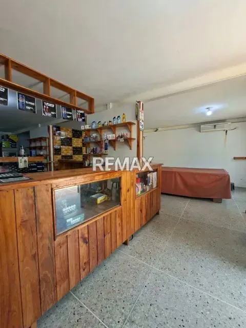 EN VENTA LOCAL EN LA ASUNCIÓN - 2