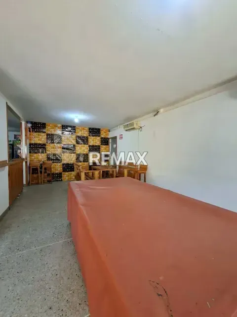 EN VENTA LOCAL EN LA ASUNCIÓN - 7