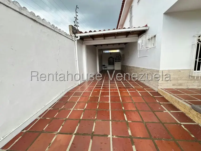 Casa (Multipes Niveles) en Venta en El Limon, Aragua - 3