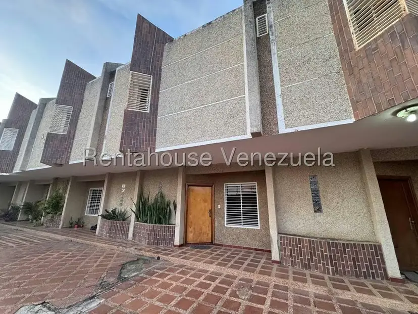 Townhouse (Duplex) en Venta en Amparo, Zulia