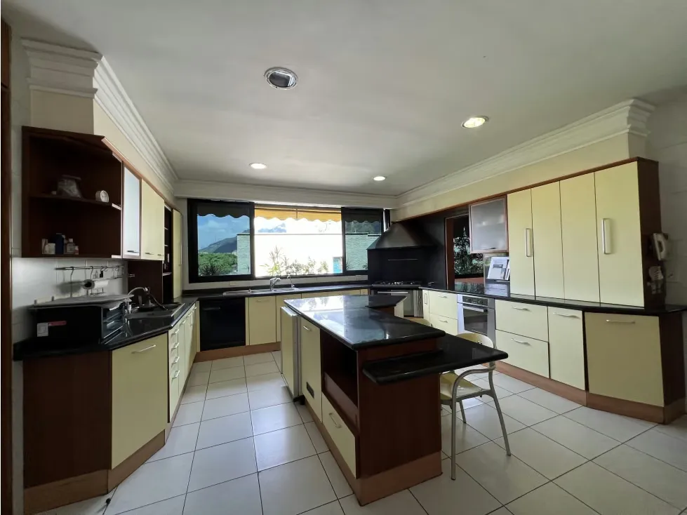 Se Vende PH/600M2/4h+2s/5b+s/4p/Altamira/8760 - 12