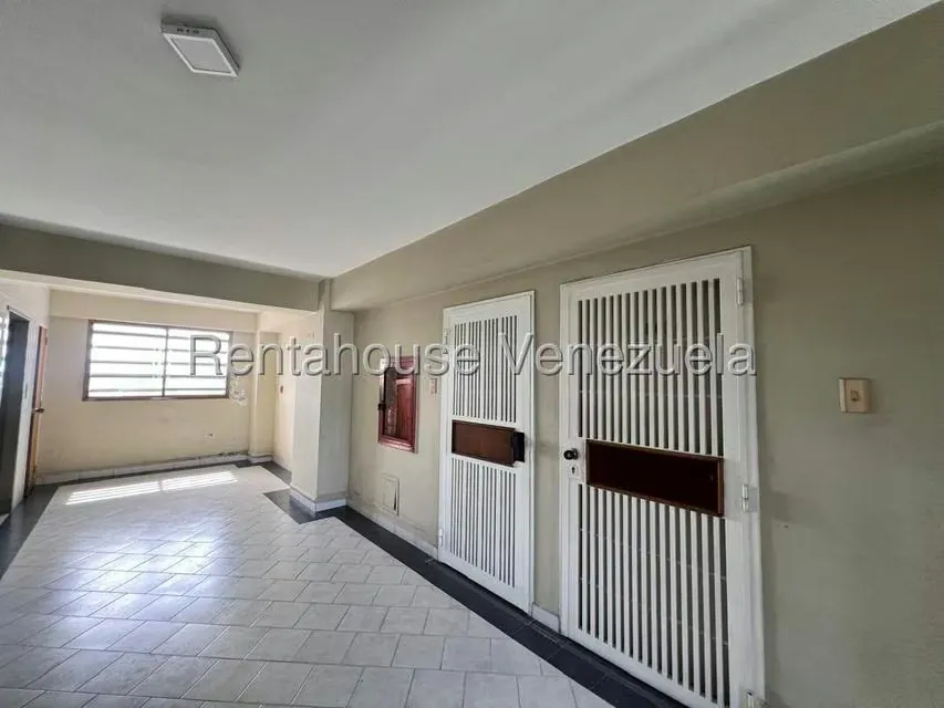 Apartamento (1 Nivel) en Venta en Del Este, Lara - 14