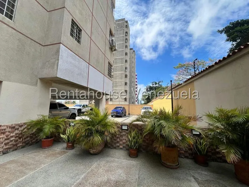 Apartamento (1 Nivel) en Venta en Del Este, Lara - 3