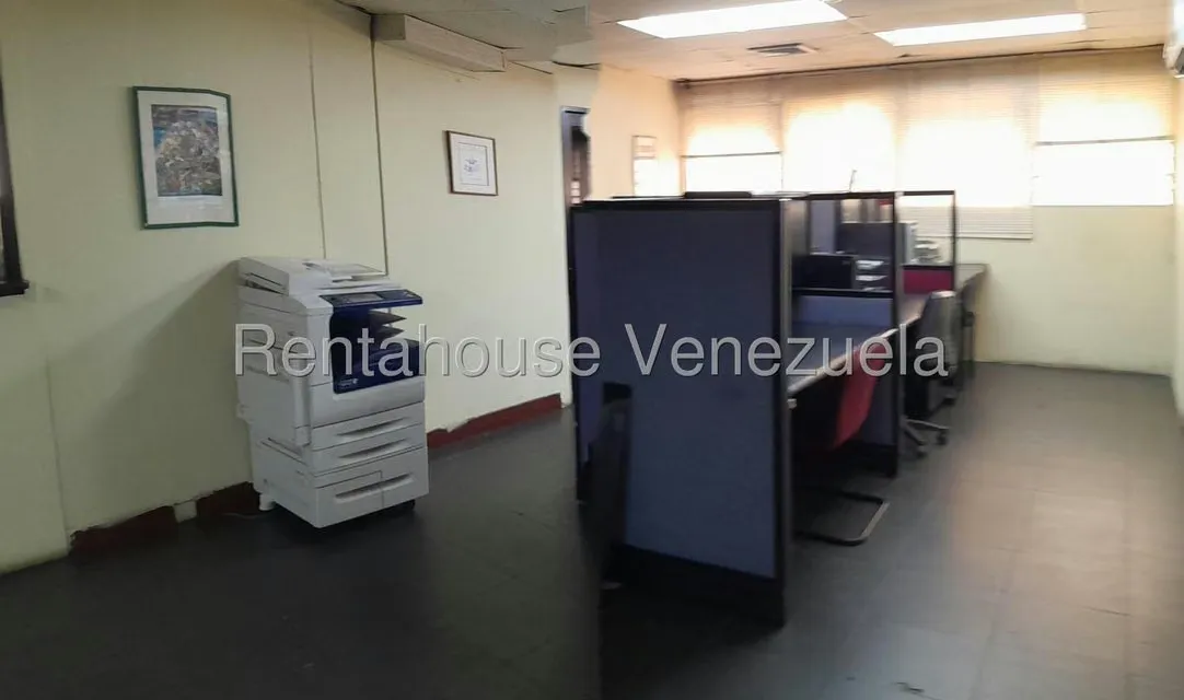Local Comercial en Alquiler en Dr Portillo, Zulia - 22
