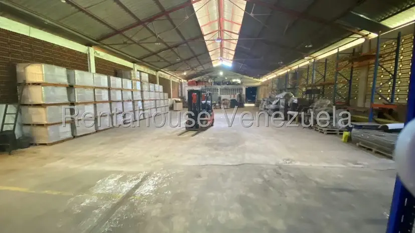 Comercial (Galpon - Deposito) en Venta en Alvarenga, Miranda