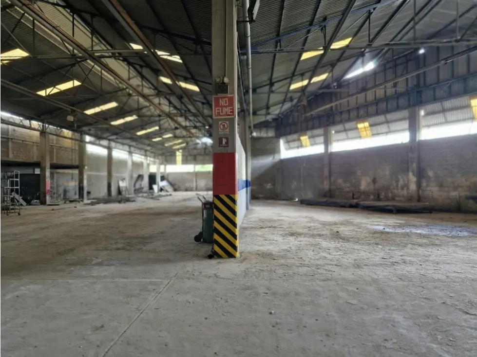 Alquilo galpon 2000m2 Km9 Fllas de Mariche 7986 - 11
