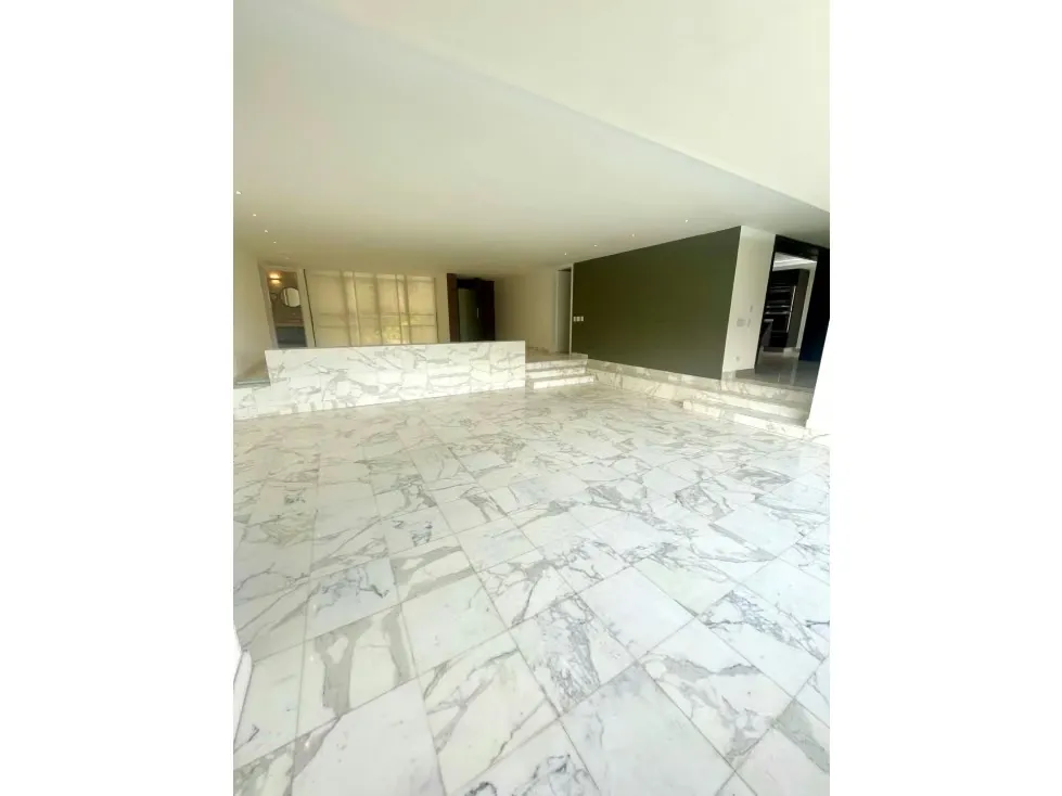 Alquilo apartamento en calle cerrada 385m2 Colinas del Tamanaco 4151 - 3