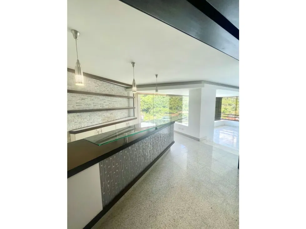 Alquilo apartamento en calle cerrada 385m2 Colinas del Tamanaco 4151 - 5