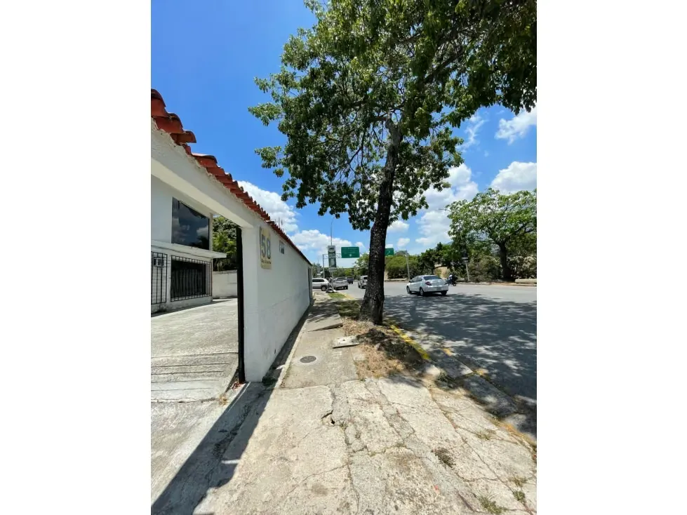 Casa Comercial en Venta Chuao 631,44mts - 2
