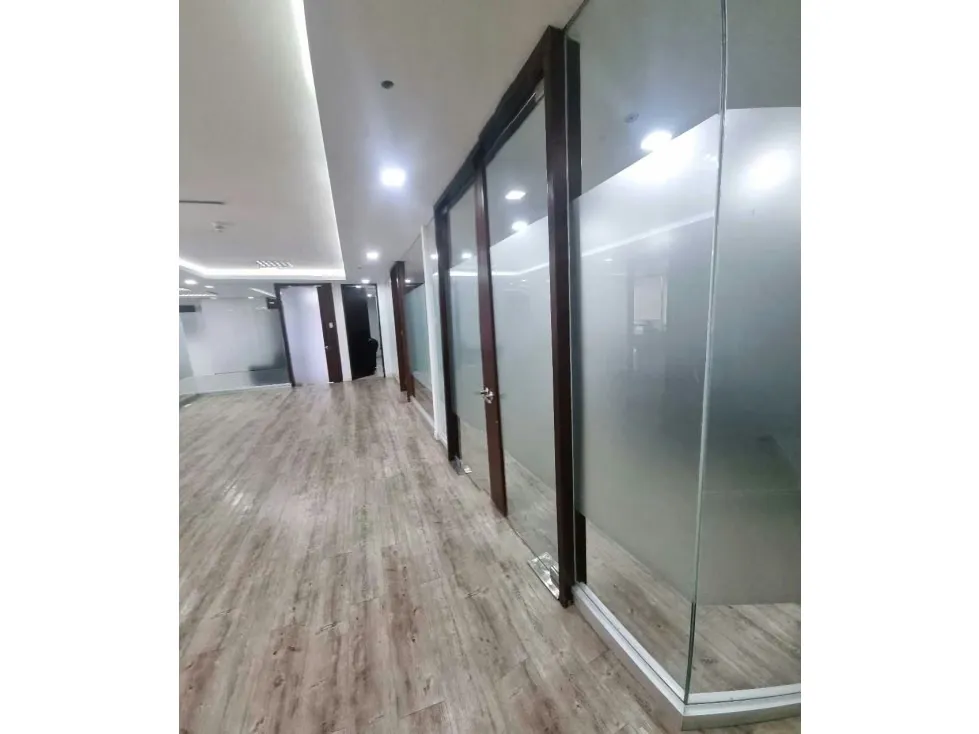 Alquilo oficina 316 m2 Chuao 7868 - 6