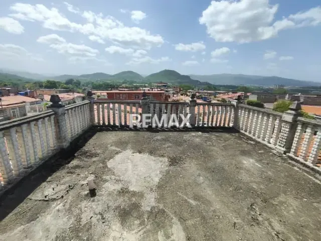 CASA EN VENTA URBANIZACION COLINAS DE SANTA BARBARA - 10