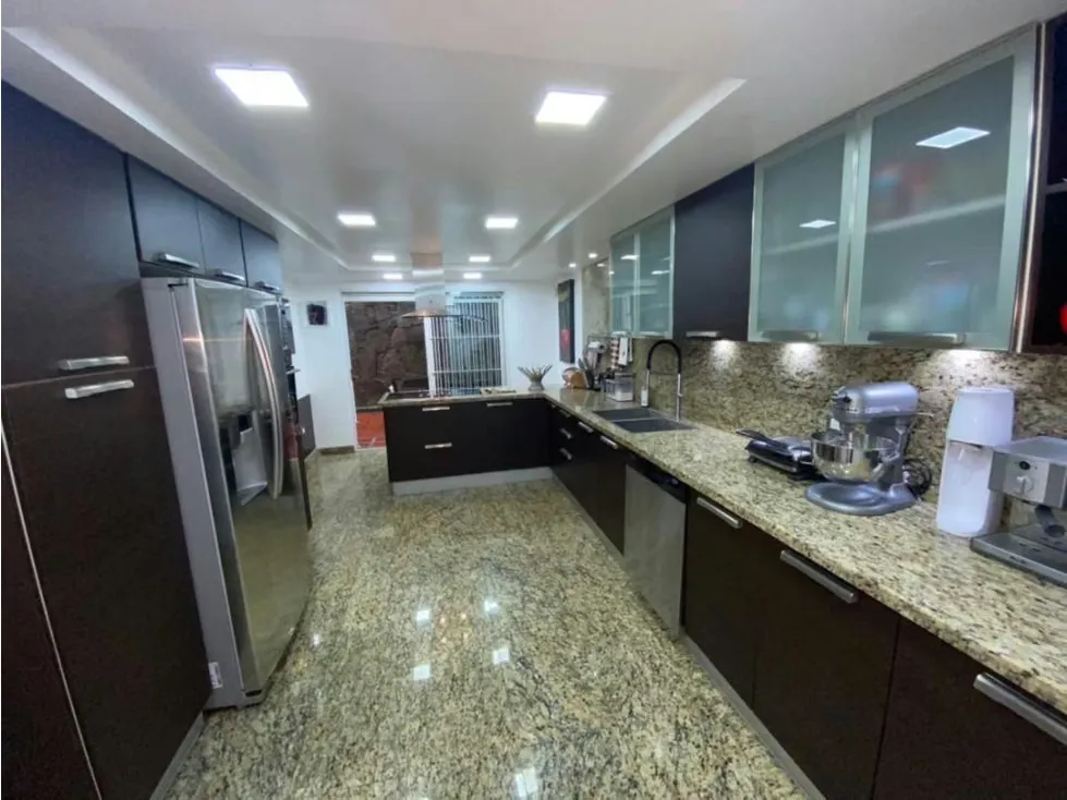 Vendo Casa en Urbanización Alto Prado - 4