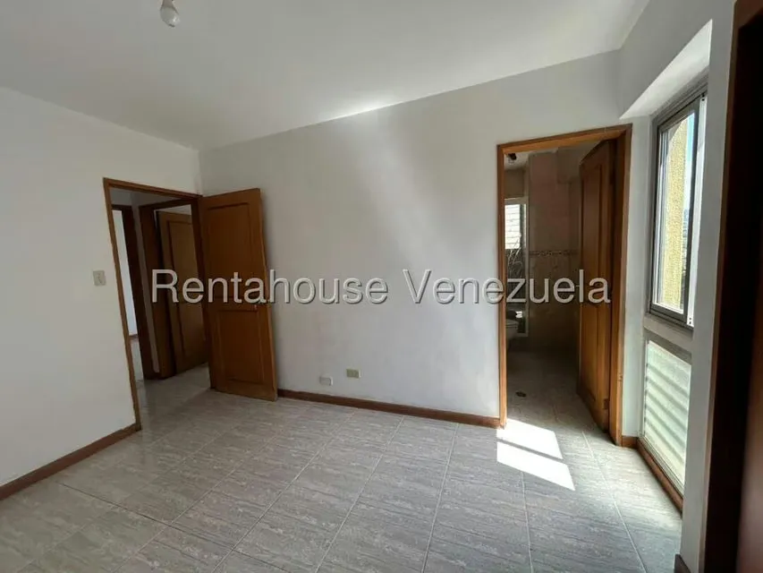 Apartamento (1 Nivel) en Venta en La Urbina, Distrito Metropolitano - 11