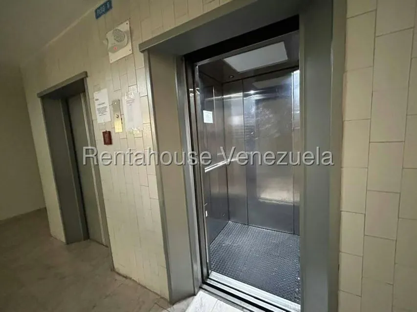 Apartamento (1 Nivel) en Venta en La Urbina, Distrito Metropolitano - 23
