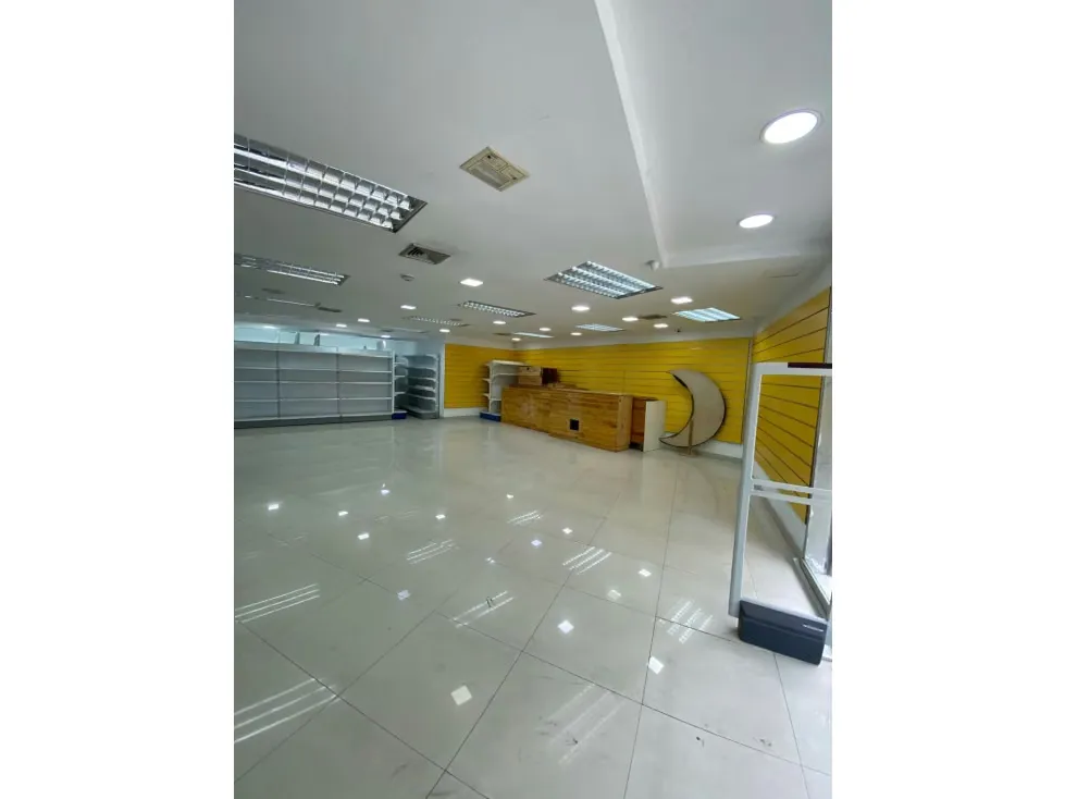 LOCAL EN VENTA 319 M2 - URB.CAMPO ALEGRE