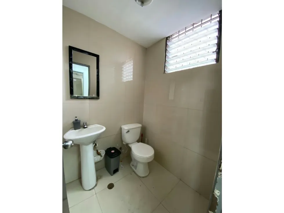 LOCAL EN VENTA 319 M2 - URB.CAMPO ALEGRE - 11