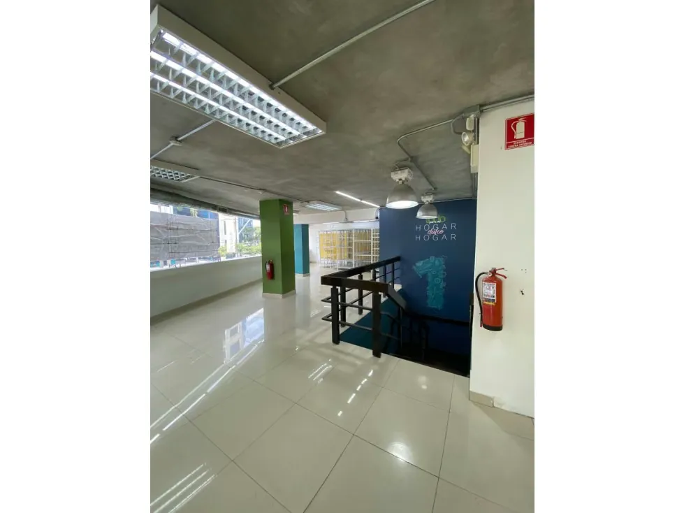 LOCAL EN VENTA 319 M2 - URB.CAMPO ALEGRE - 6
