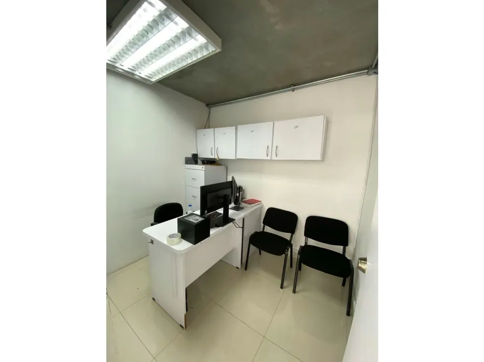 LOCAL EN VENTA 319 M2 - URB.CAMPO ALEGRE - 10