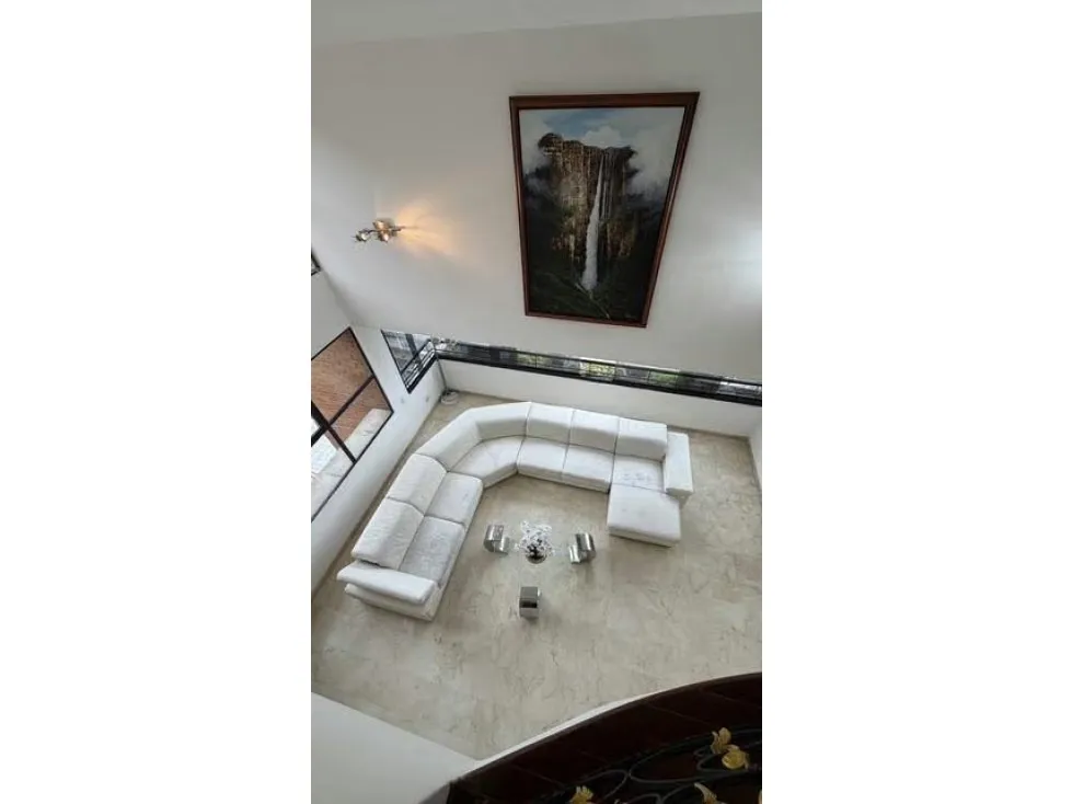 Venta o Alquiler PH 397 m2/5H/6B/4P Los Dos Caminos - 2