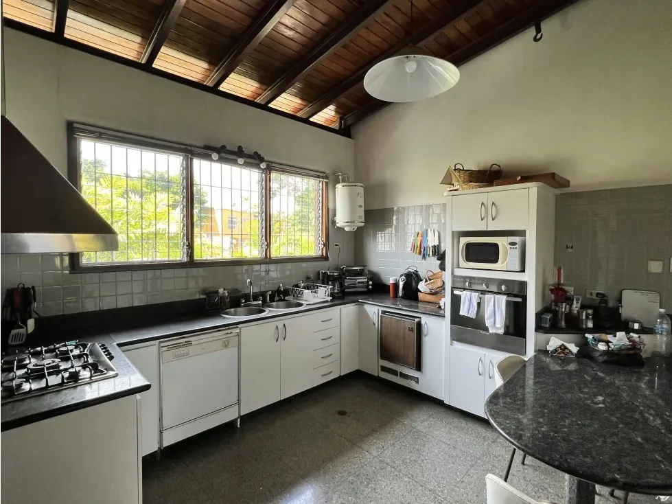 Se vende casa Lomas de Mirador 1.500m² de terreno 7H+3S/5B+S/7PE - 11