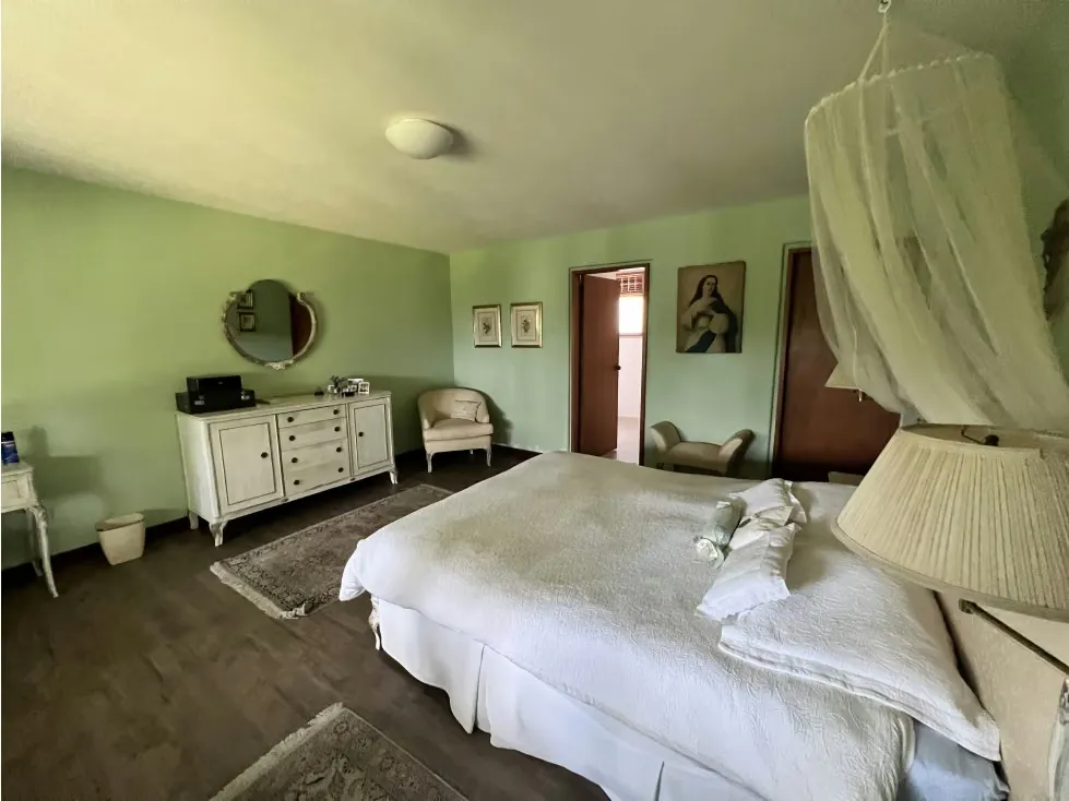 Se vende casa Lomas de Mirador 1.500m² de terreno 7H+3S/5B+S/7PE - 7